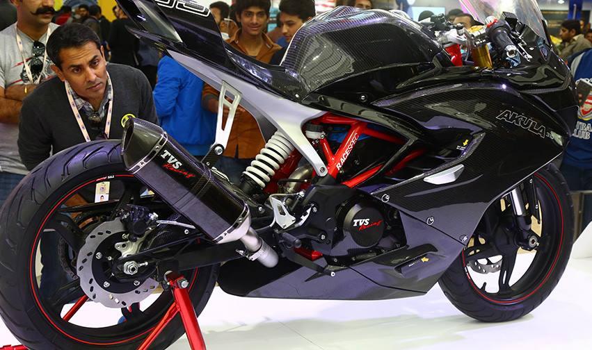 tvs-akula-310-close-up-shot-3