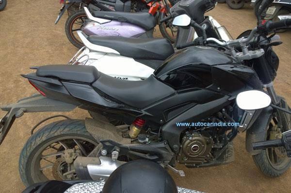 bajaj-pulsar-cs400-spy-photo