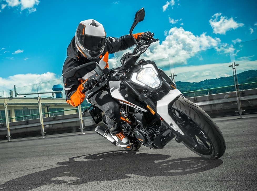 1479105924_2017-ktm-250-duke