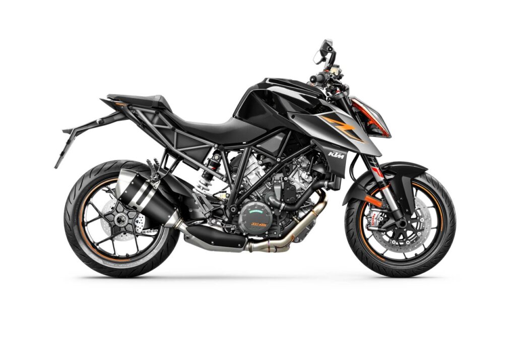 2017-ktm-1290-super-duke-r-static-01