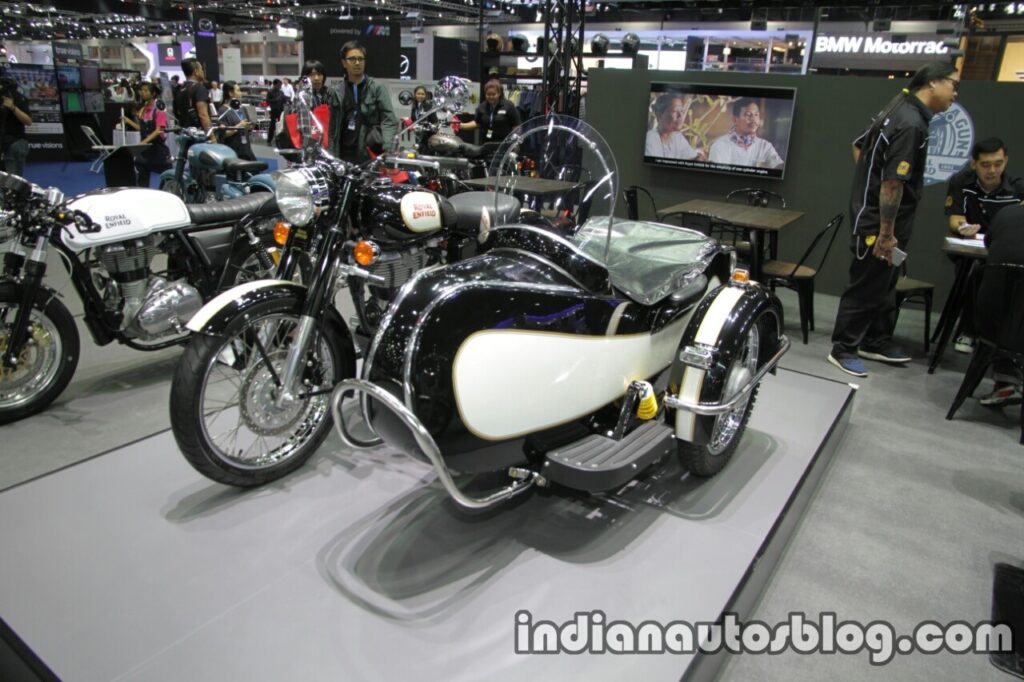 royal-enfield-classic-500-sidecar-front-three-quarter-at-thai-motor-expo