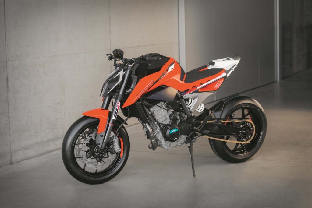 ktm-790-duke-prototype-eicma-06