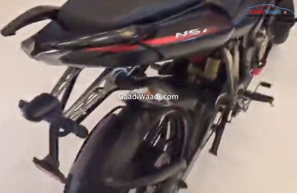 new-bajaj-pulsar-160-ns-15