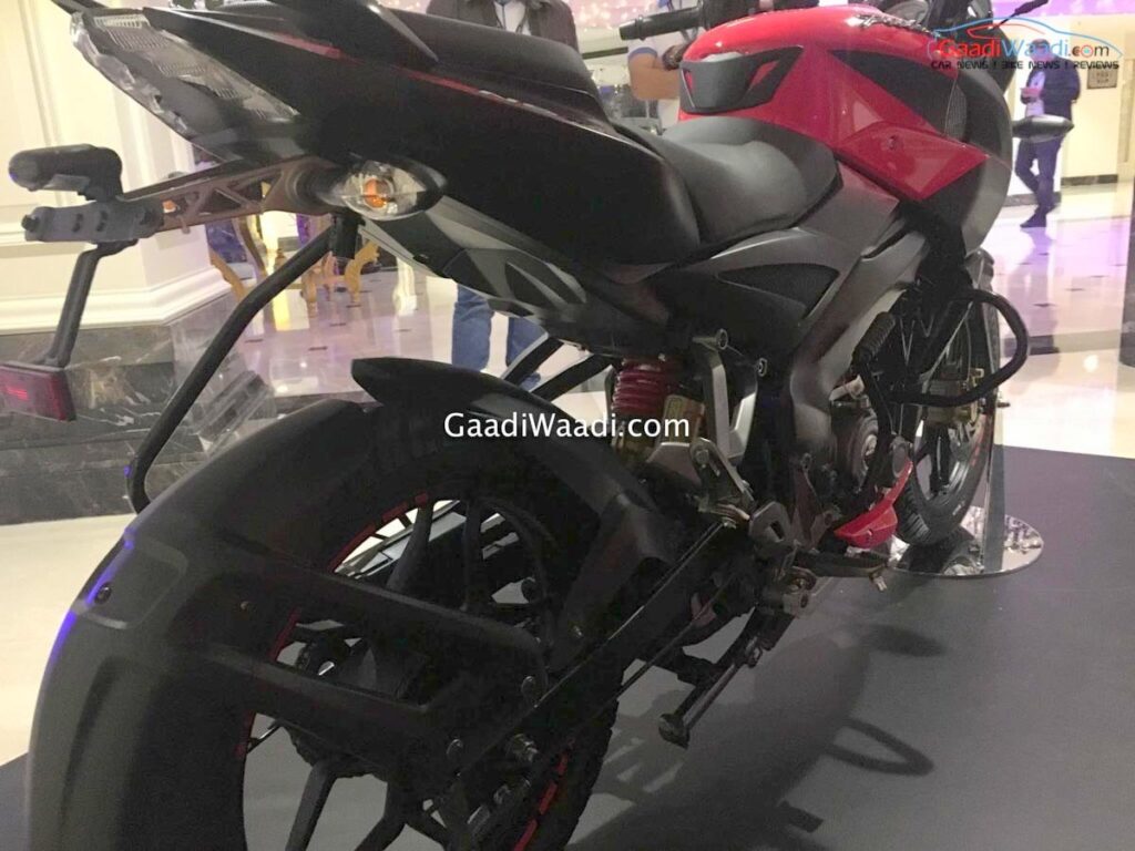 new-bajaj-pulsar-160-ns-2