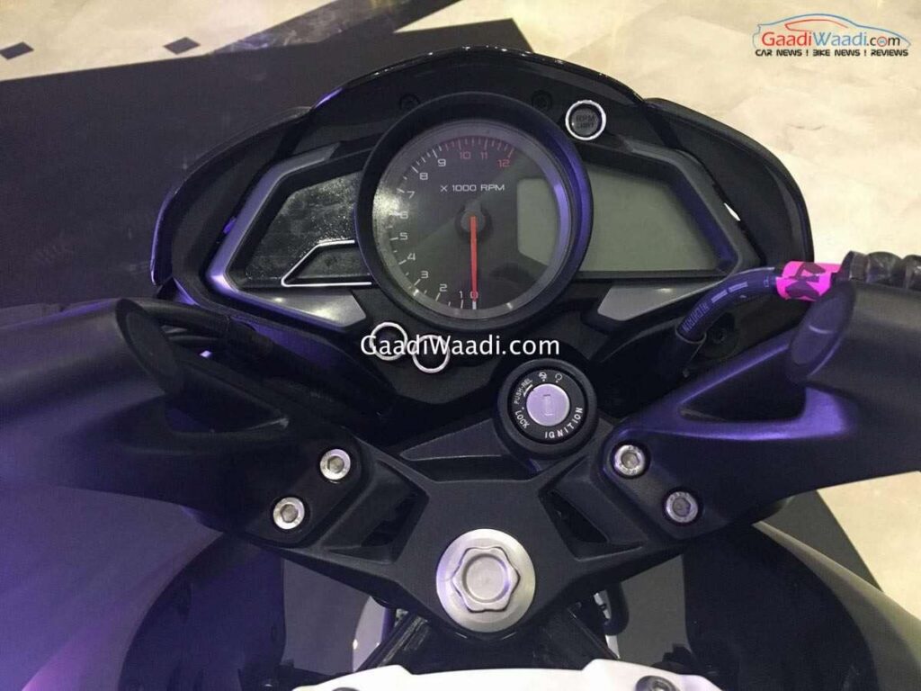 new-bajaj-pulsar-200ns-fi-10