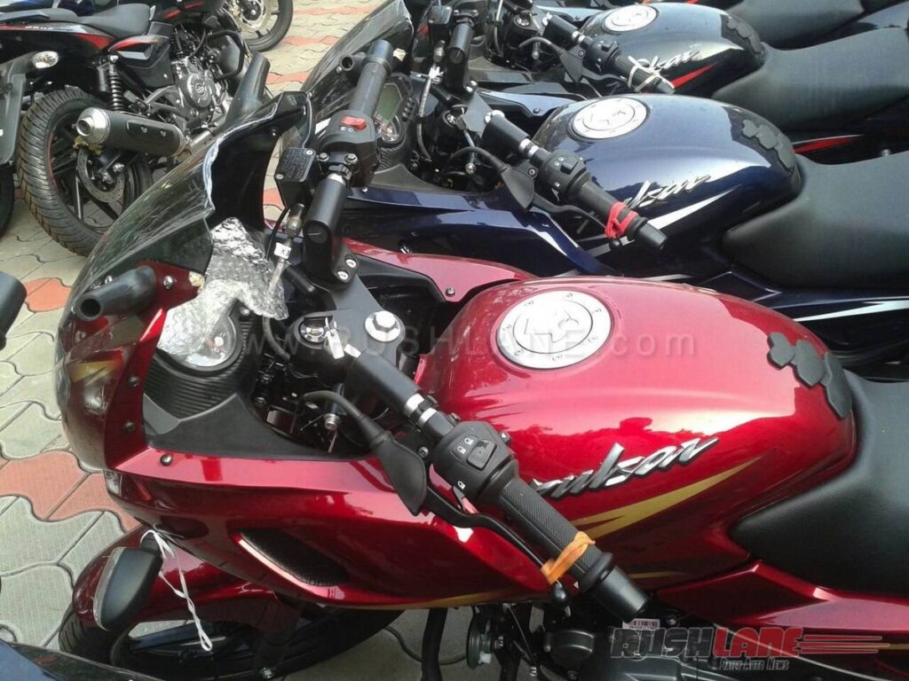 new-bajaj-pulsar-220f-red-1