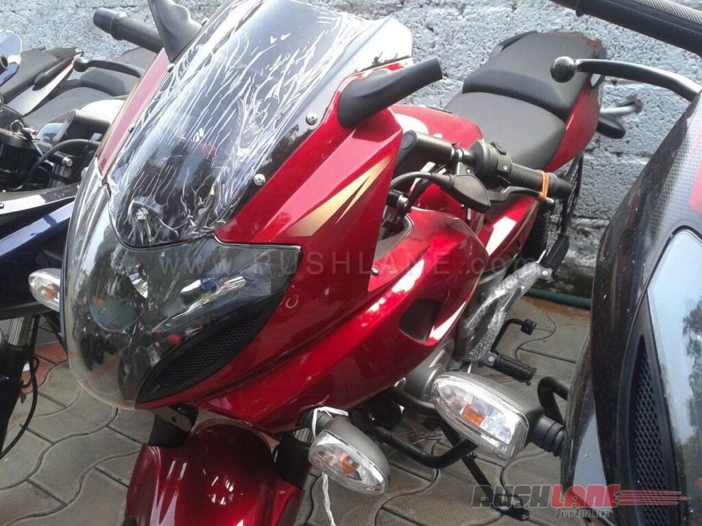 new-bajaj-pulsar-220f-red-9