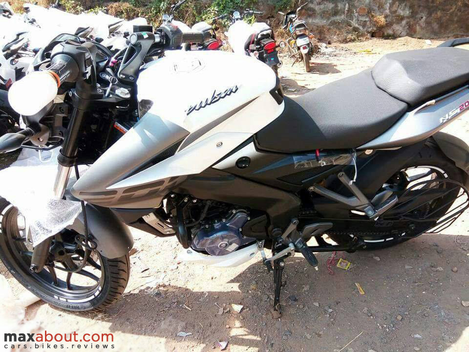 pulsar 200 ns tail panel price