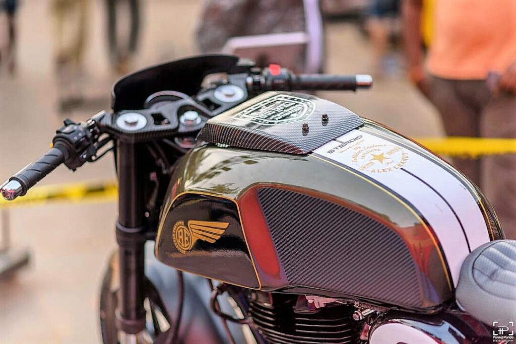 royal-enfield-classic-500-cafe-racer-modification-high-speed