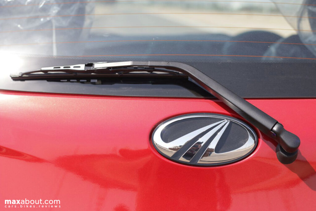 Rear wiper is placed wisely around the Mahindra logo. Defogger lines are even clearly visible on the rear glass.