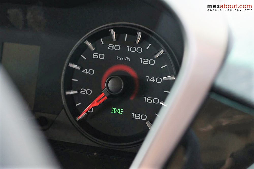 The needle and background finish in Red for perfect sync with the car's profile. Speedometer limit for the KUV100 is 180 kmph.