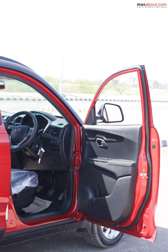 The all Black interior on the KUV100 dual tone edition is actually awesome. The doors are wide and good for all age groups.