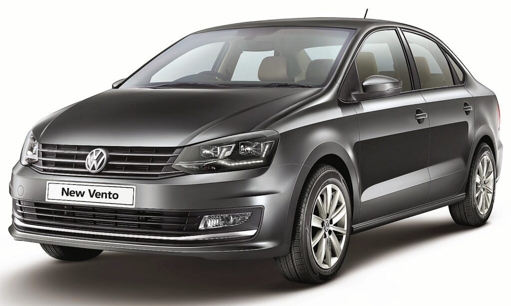 VW Vento Highline Plus front three quarters left side 1024x614