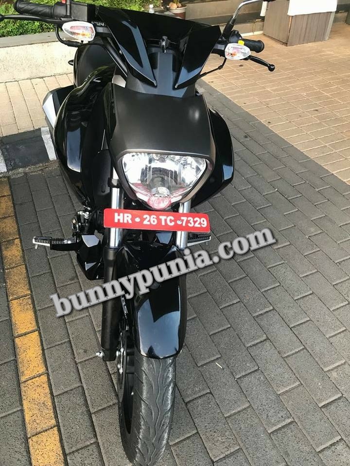 Suzuki Intruder 150 Photos