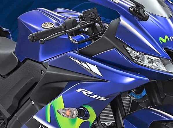 R15 Version 3 Movistar Edition