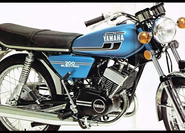 Yamaha RD200 Retro Motorcycle