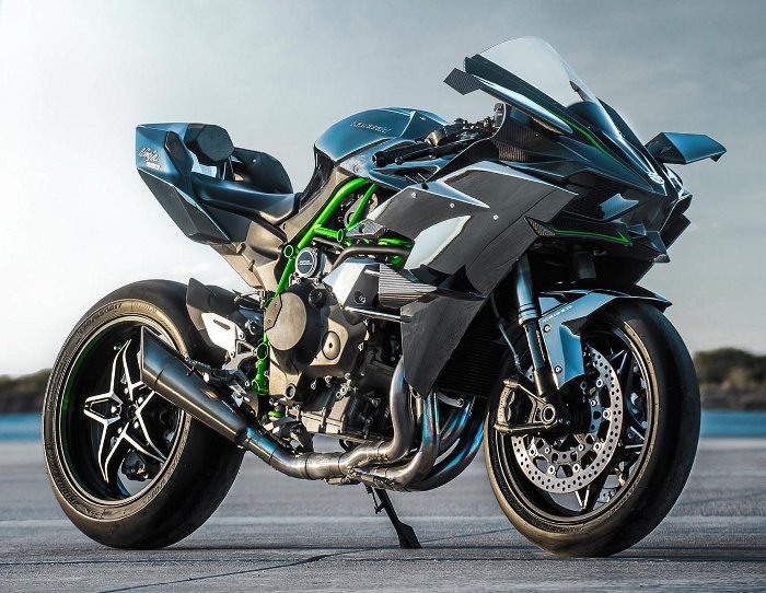 Ninja 300 Gets INR 62,000 Price Cut! Latest Kawasaki Ninja ...