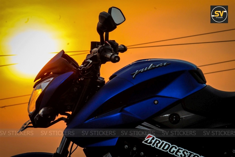 Metallic Blue Bajaj Pulsar NS200