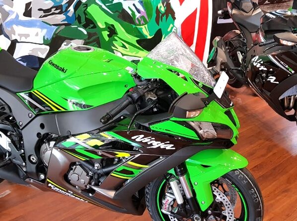 Aurum Kawasaki Starts Deliveries of New Ninja ZX-10 Series