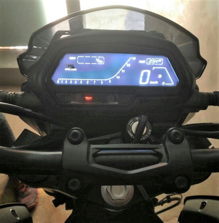 Bajaj Dominar 400 Instrument Console