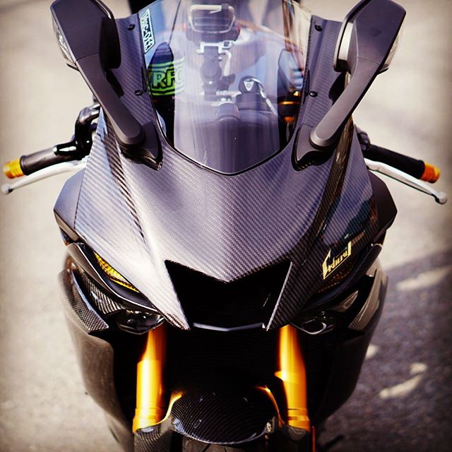 Yamaha R6 Carbon