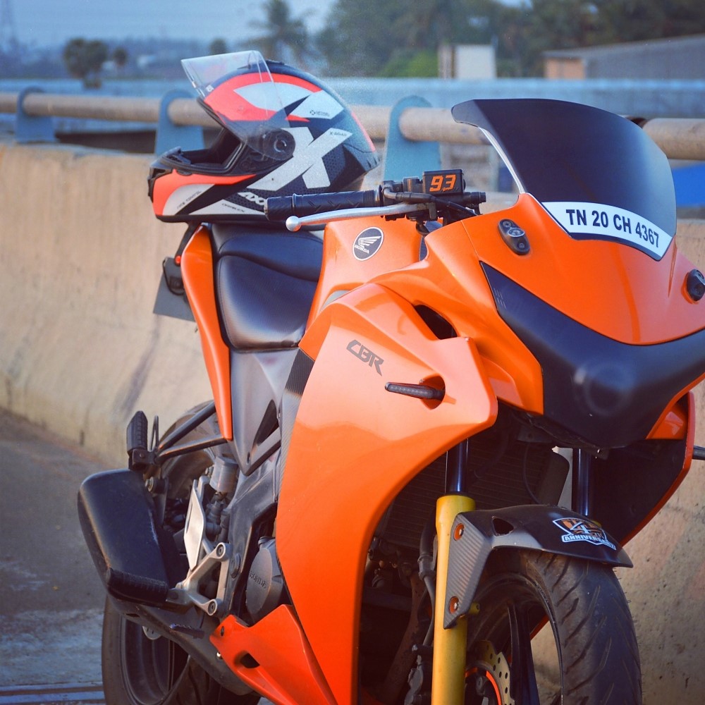 Gloss Orange Honda CBR150R