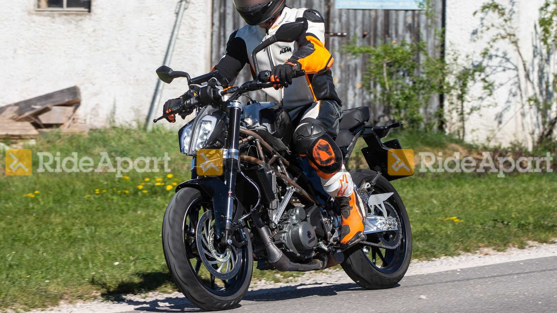 Next-Gen KTM 390 Duke