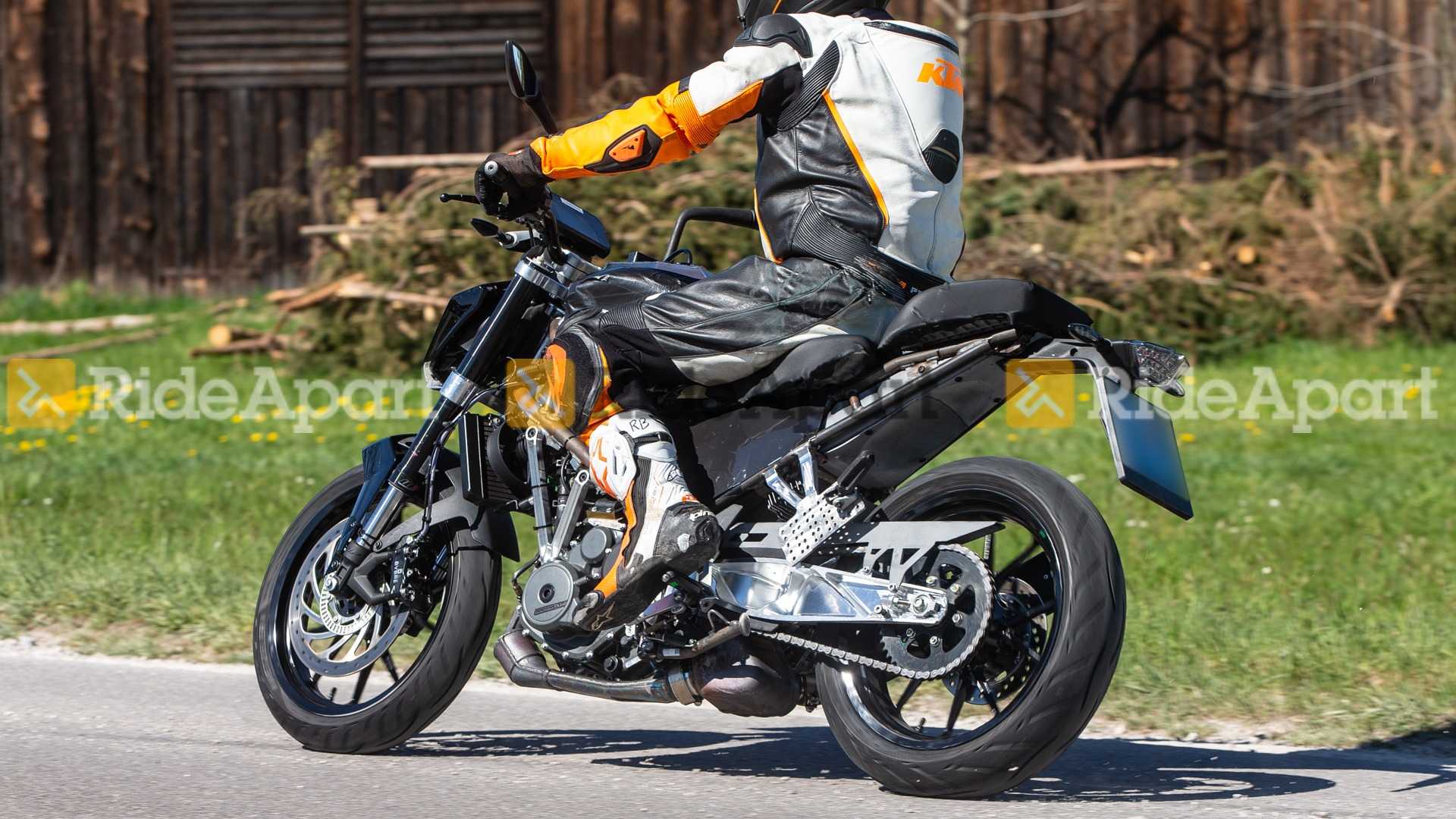 Next-Gen KTM 390 Duke Spotted Testing for the First Time