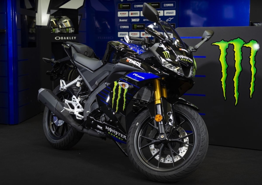 Front 3-Quarter View of R125 MotoGP Edition