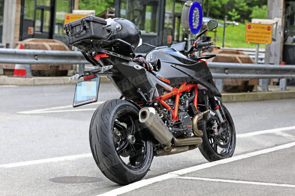 2020 KTM 1290 Super Duke R