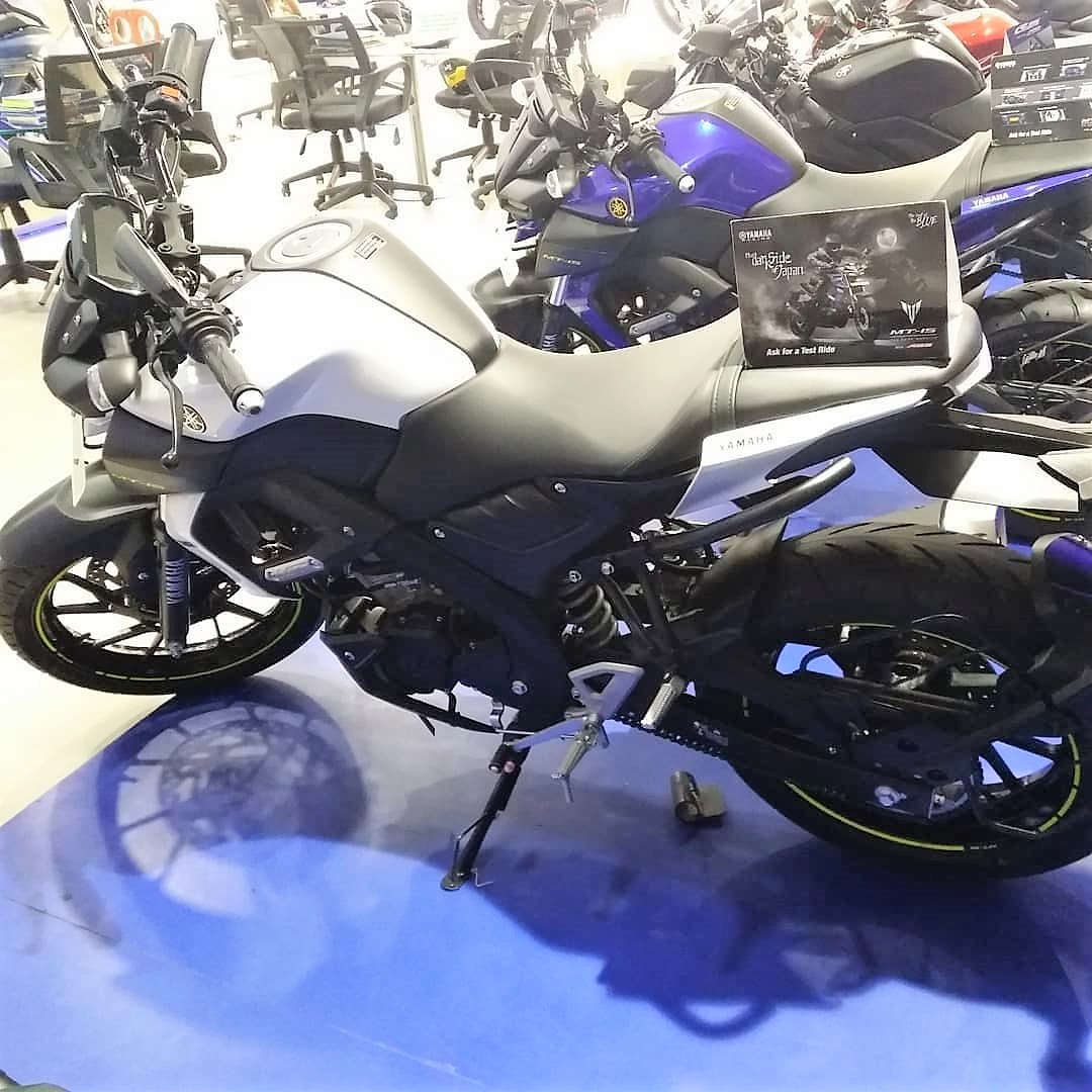 Red Yamaha MT-15