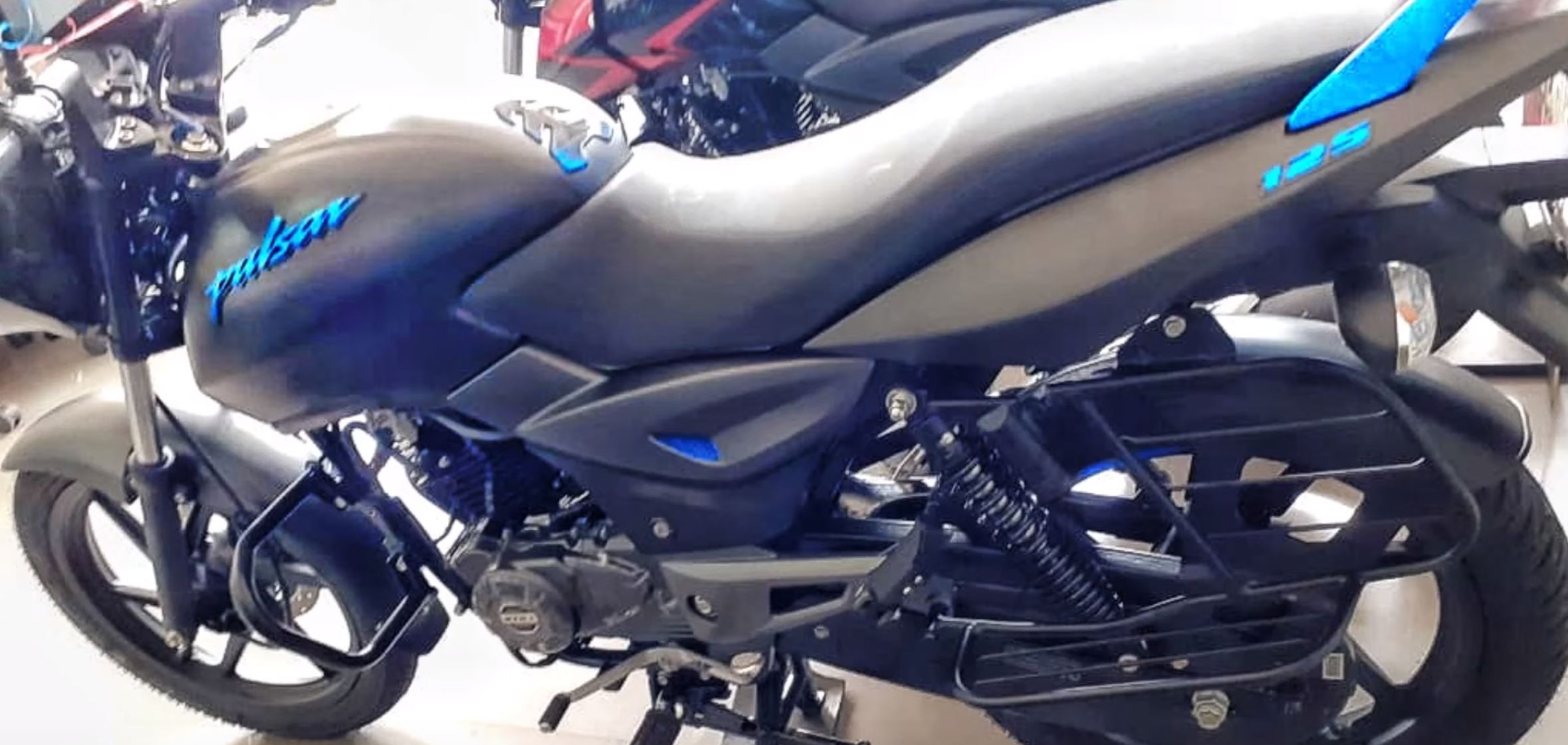 Bajaj Pulsar 125 Neon