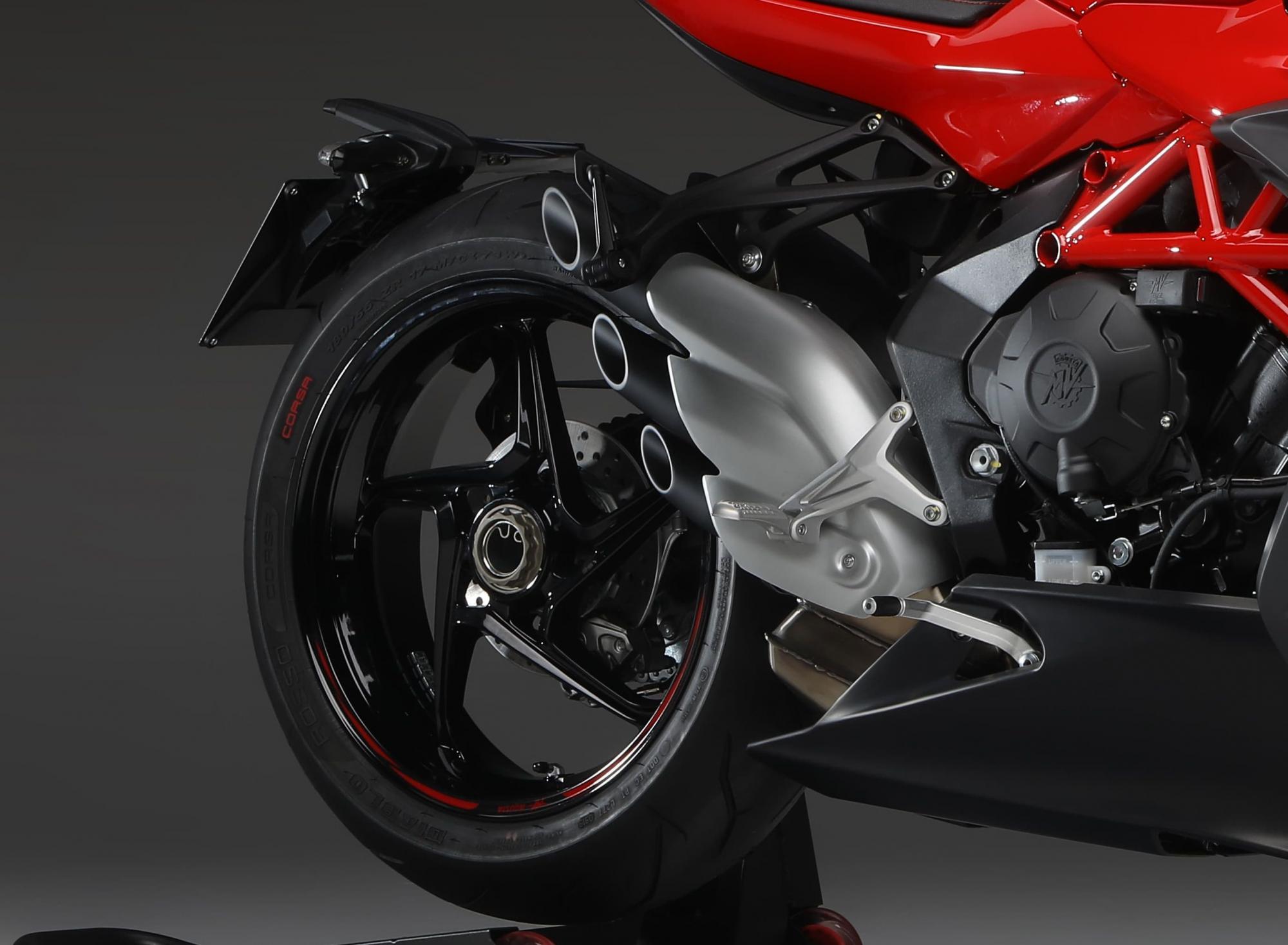 MV Agusta Superveloce 800