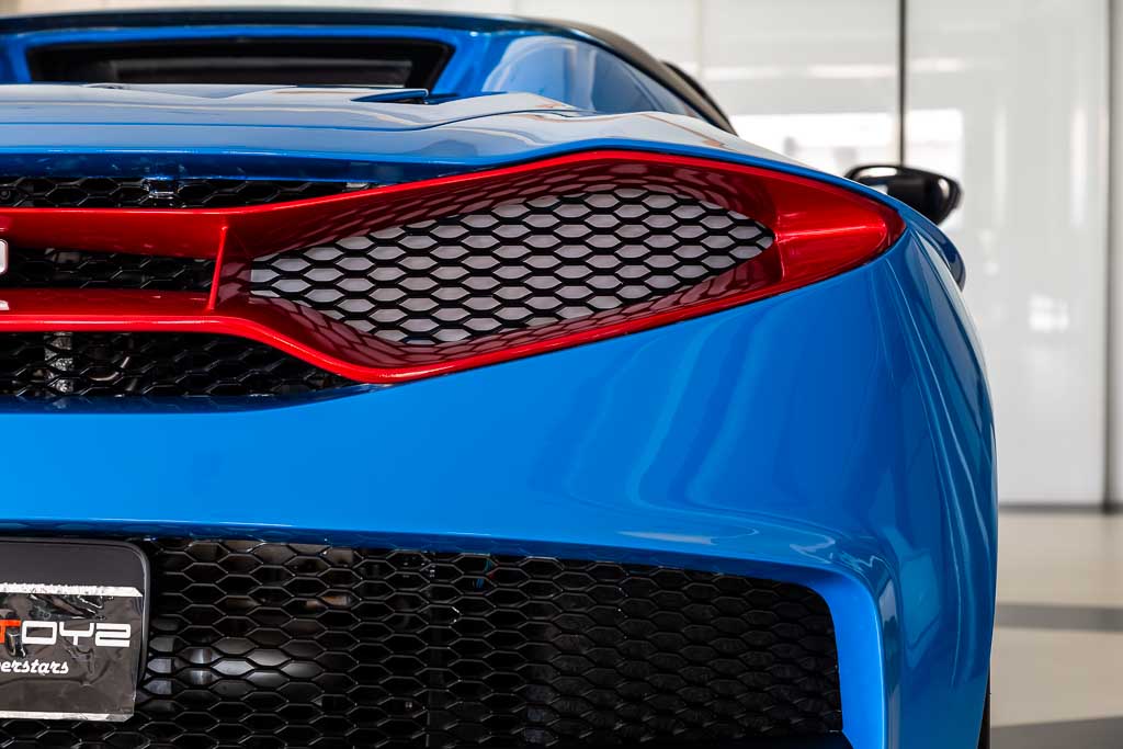 DC Avanti Roadster