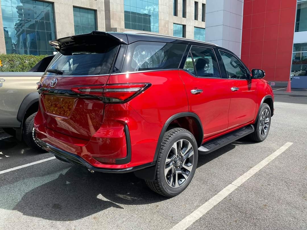 32 Live Photos of Emotional Red  Toyota Fortuner  Legender