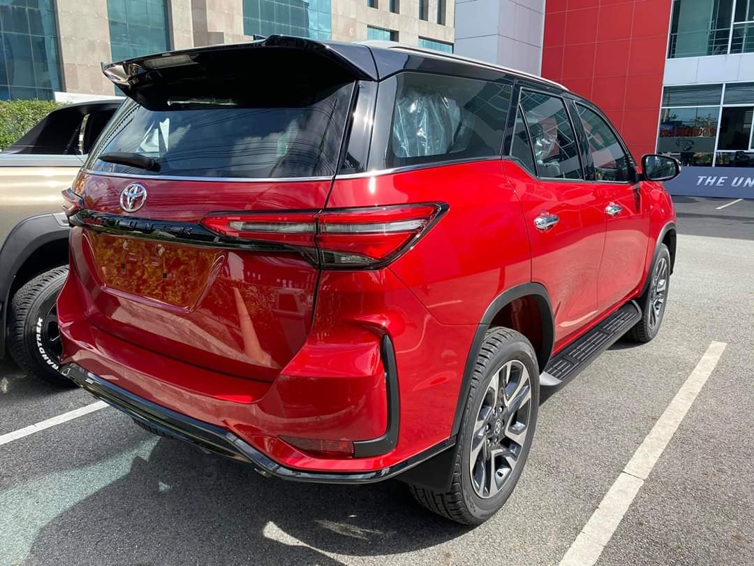 32 Live Photos of Emotional Red  Toyota Fortuner  Legender