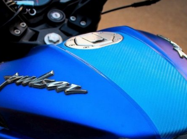 Metallic Blue Bajaj Pulsar NS200