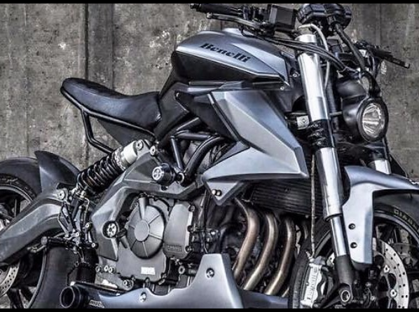 Super Exclusive Benelli TNT 600