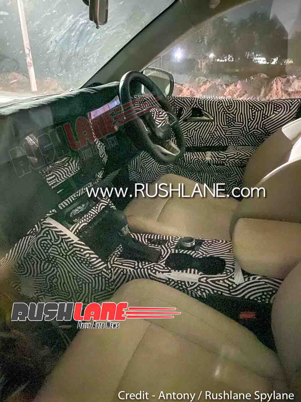 2021 Mahindra XUV500 Spotted