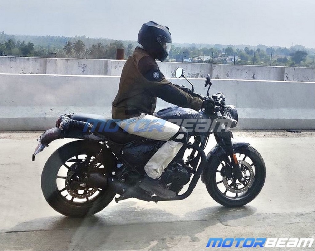 Royal Enfield Hunter Spotted Testing